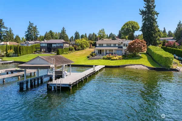 9000 NE 42nd ST, Yarrow Point, WA 98004