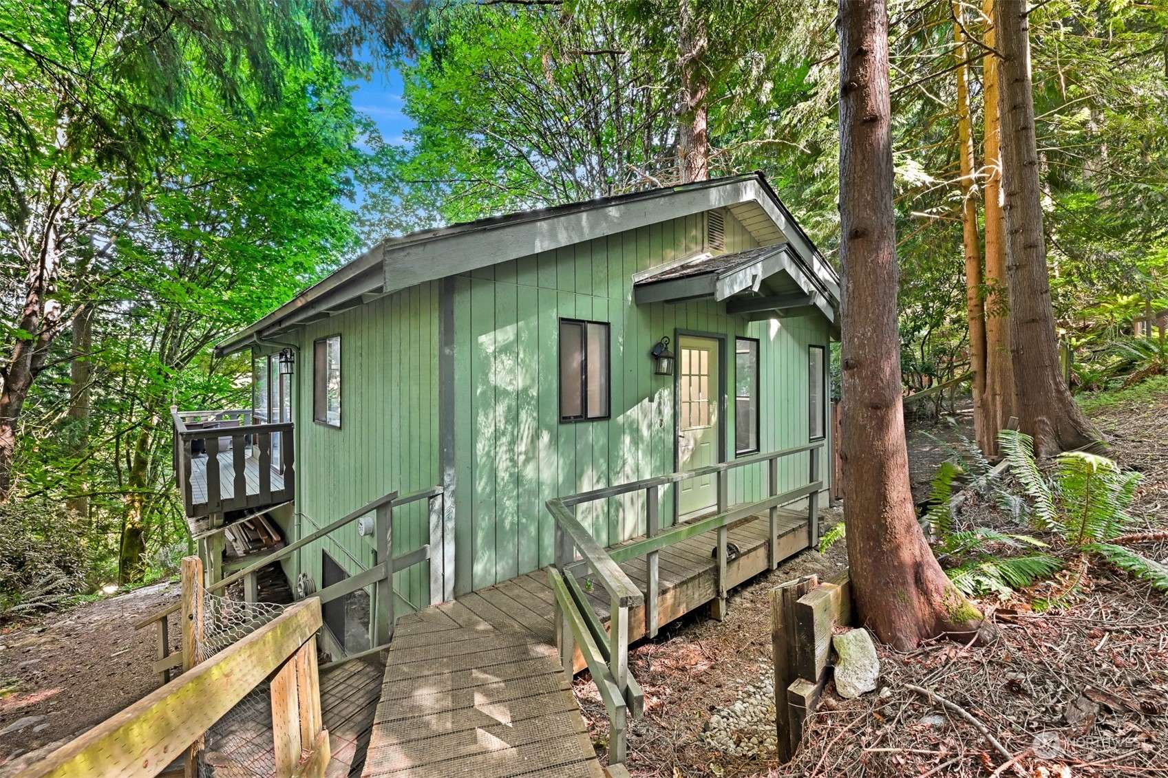 13 A N Summit DR, Bellingham, WA 98229