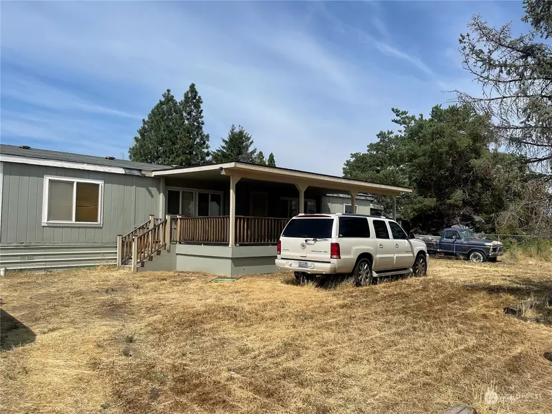 4398 Jackie DR NE, Moses Lake, WA 98837