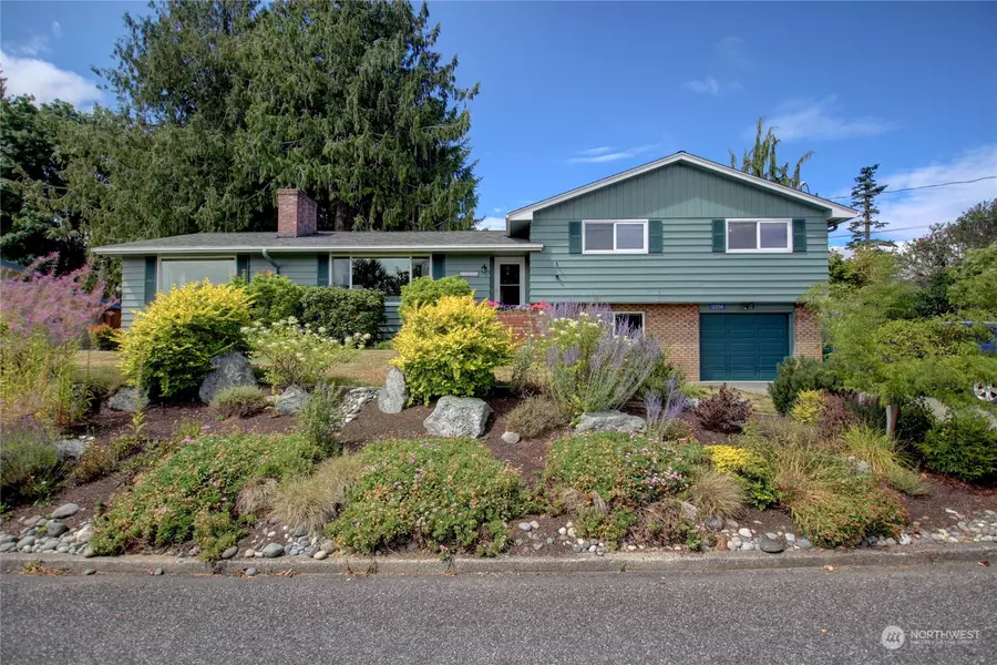 12056 Hilynn DR, Burlington, WA 98233