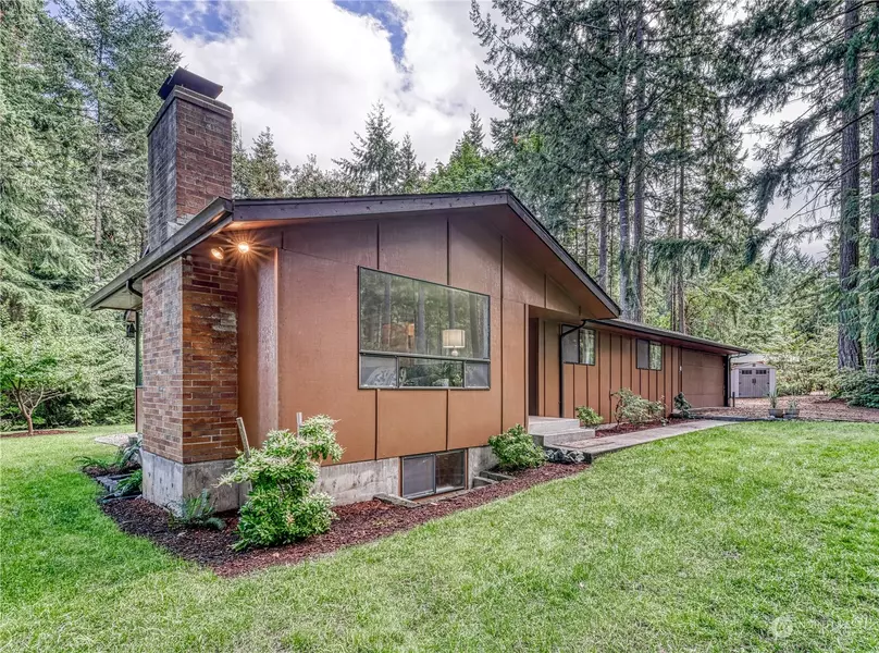 14621 NW Seaview DR, Seabeck, WA 98380