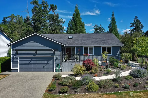 4953 Spinnaker DR, Freeland, WA 98249