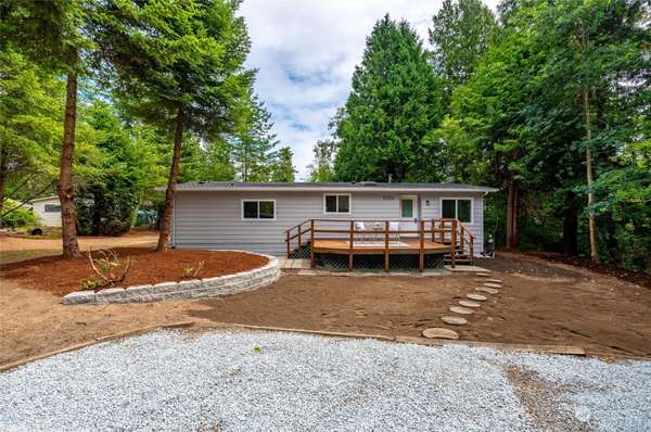 8254 Salish Ln, Blaine, WA 98230