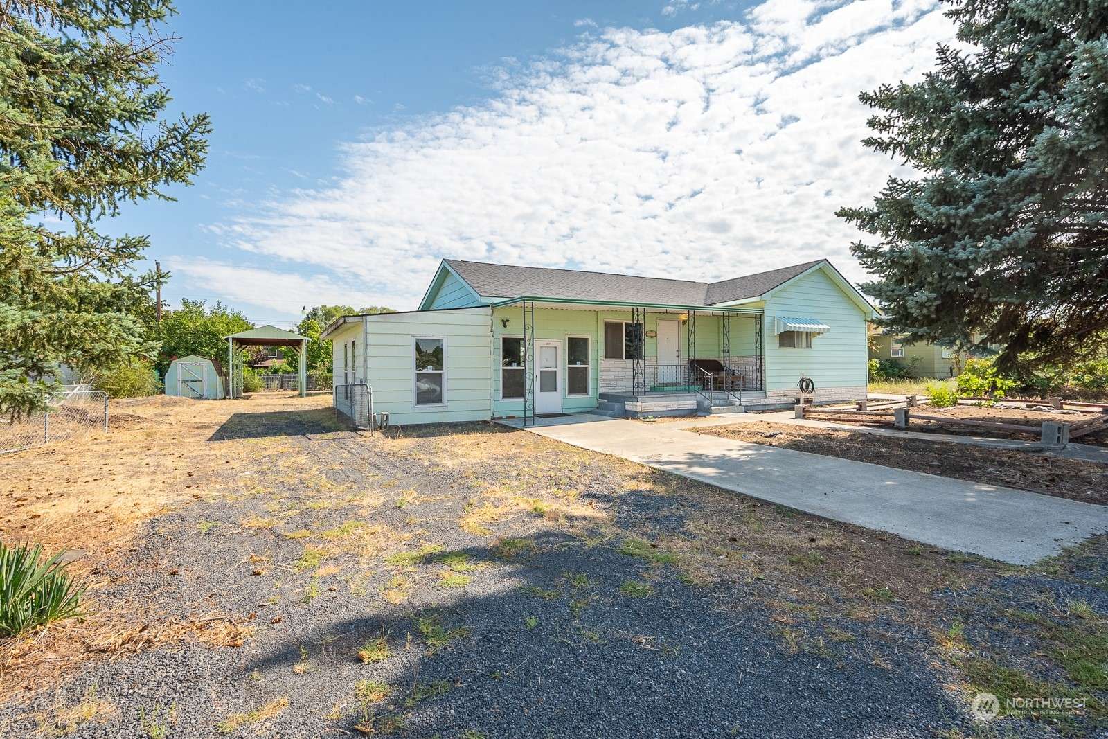 237 Adrian AVE NW, Soap Lake, WA 98851
