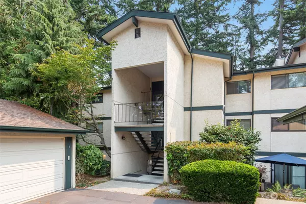 8520 242nd ST SW #101, Edmonds, WA 98026