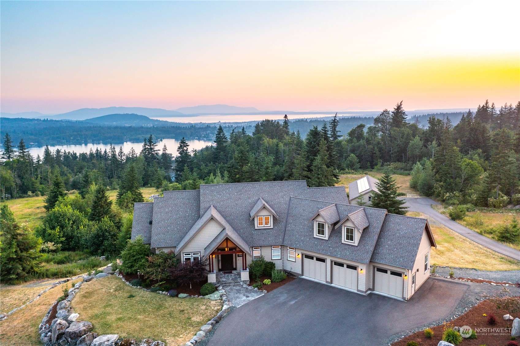 1843 Vineyard PL, Bellingham, WA 98226