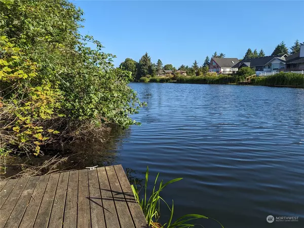 888 Point Brown AVE SE, Ocean Shores, WA 98569