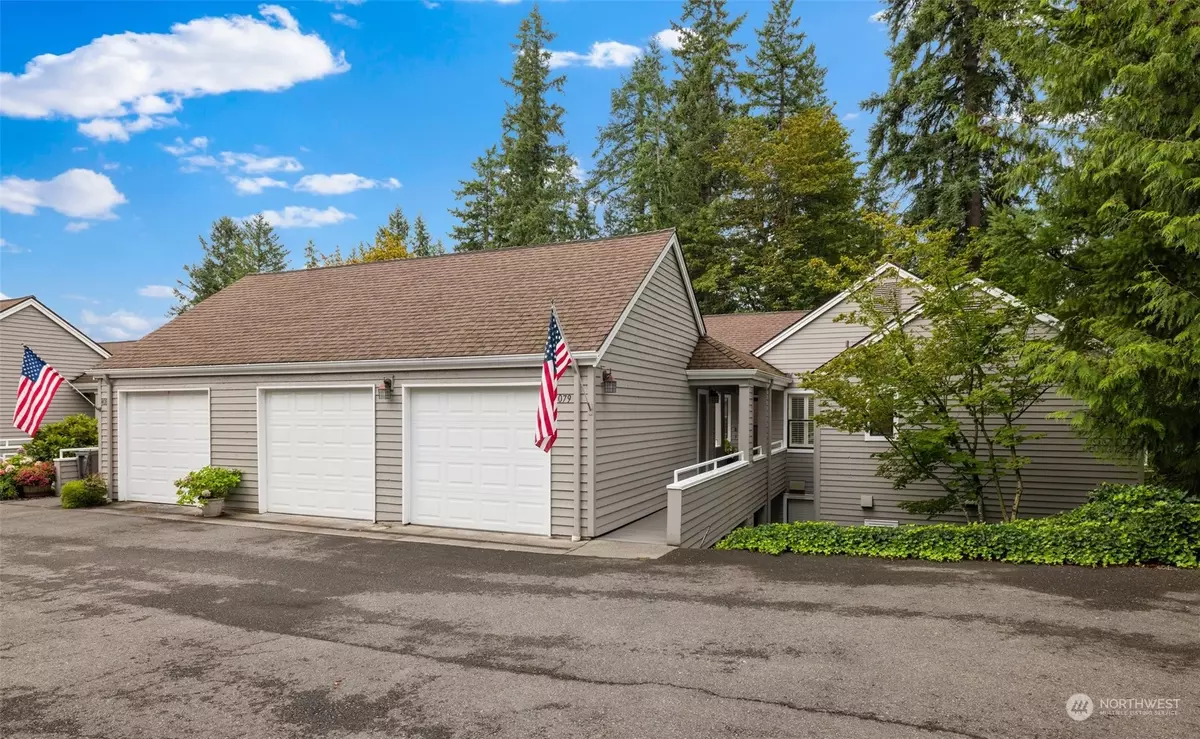 Issaquah, WA 98029,4079 220th PL SE #2049