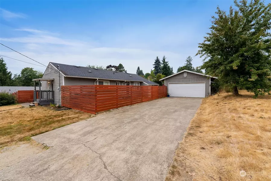 2711 Maple ST, Bremerton, WA 98310