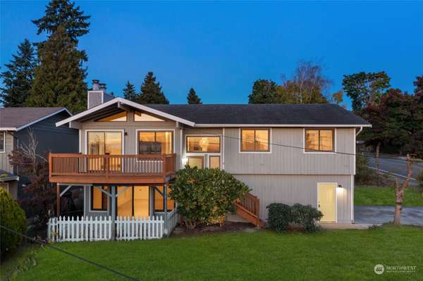 1624 S 260th ST, Des Moines, WA 98198