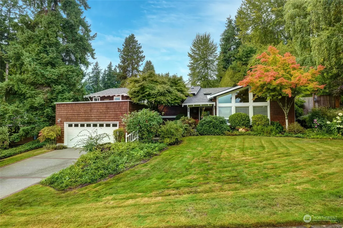 Bellevue, WA 98008,25 174th PL NE