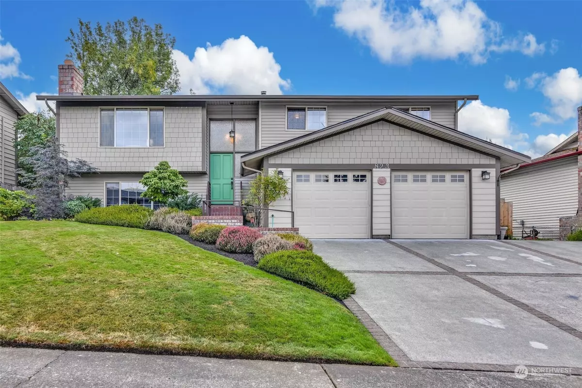 Renton, WA 98055,823 S 28th CT