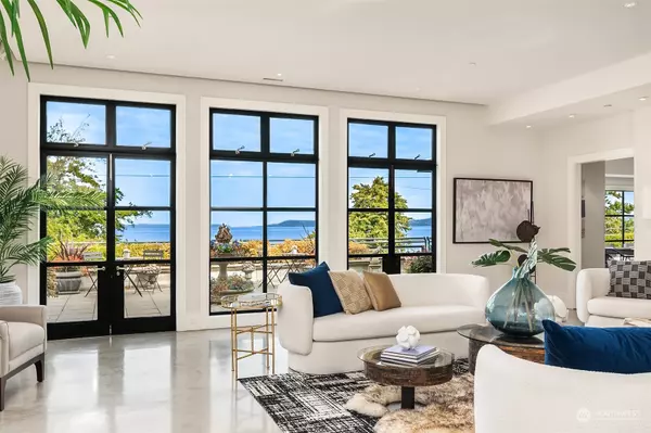 2818 Alki AVE SW, Seattle, WA 98116