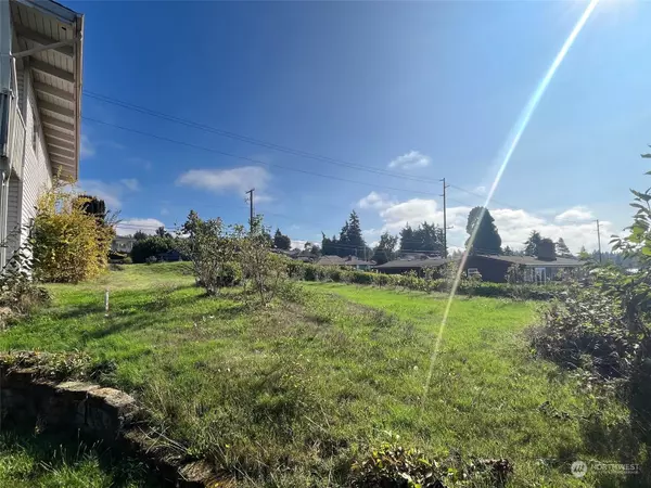 Des Moines, WA 98198,225 xx 10th AVE S