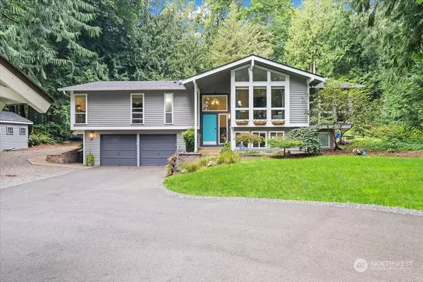 24818 SE Mirrormont PL, Issaquah, WA 98027