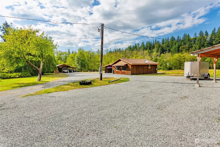 13015 Rotter RD E, Eatonville, WA 98328