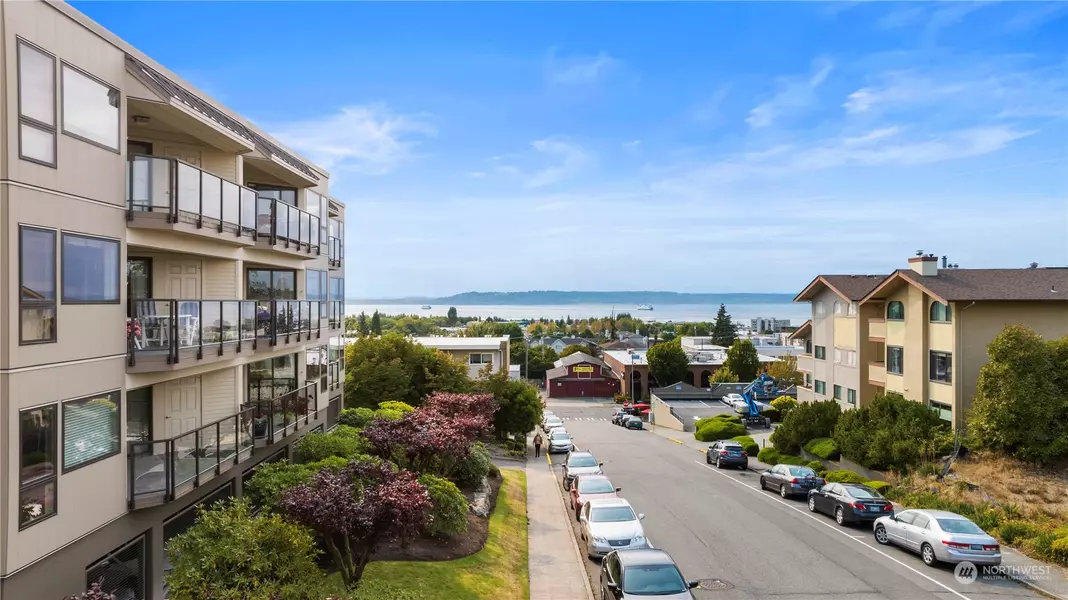 524 Maple ST #202, Edmonds, WA 98020