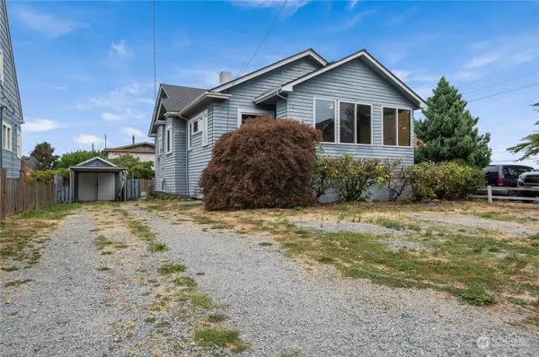 115 S 6th ST, Mount Vernon, WA 98274