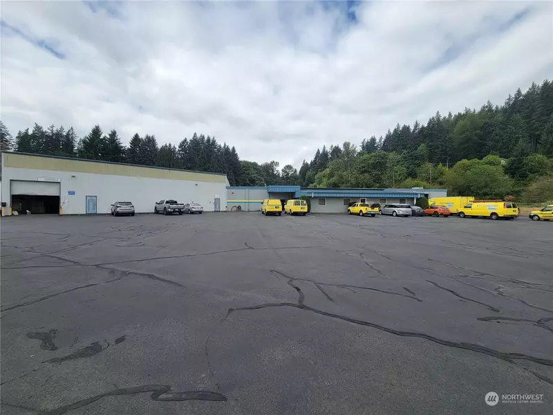 2305 Columbia Heights RD, Longview, WA 98632