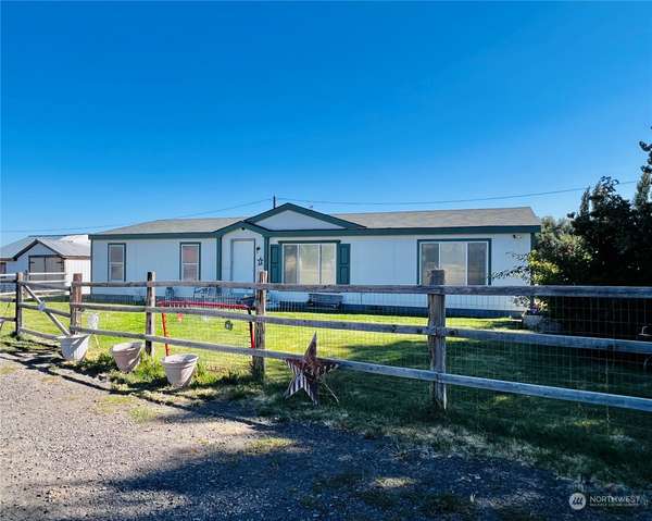 1651 Franklin Rd., Tieton, WA 98947