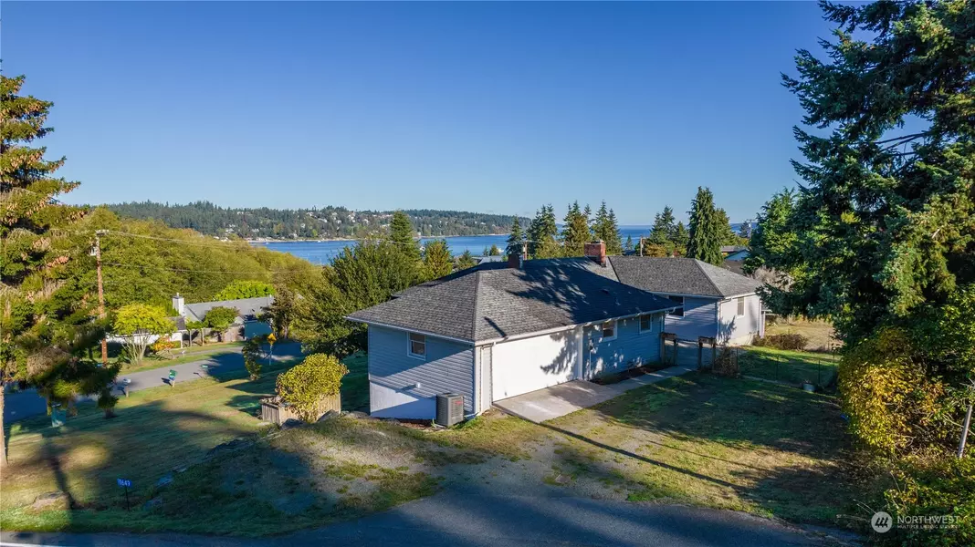 1649 Layton RD, Freeland, WA 98249