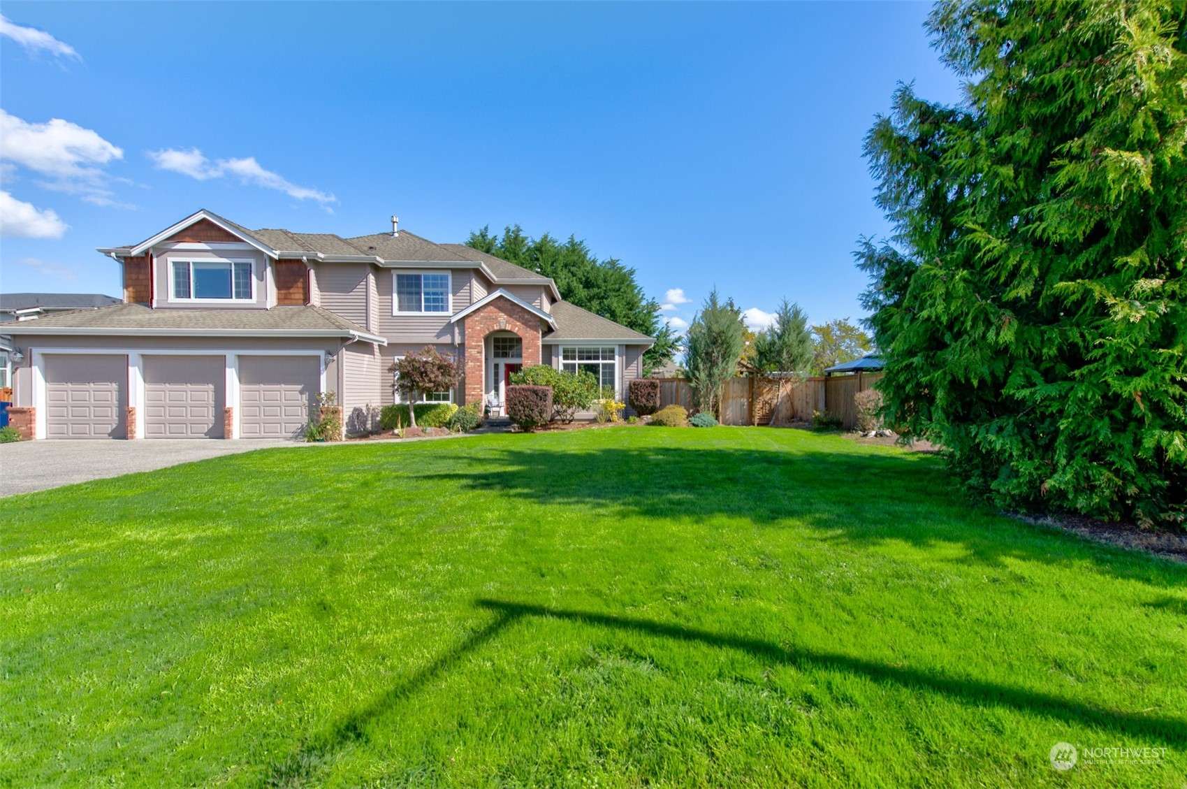 22555 25th AVE W, Brier, WA 98036