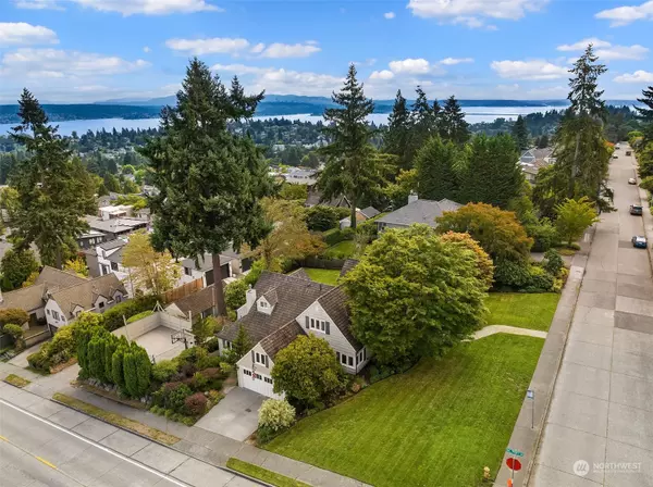 6850 50th AVE NE, Seattle, WA 98115