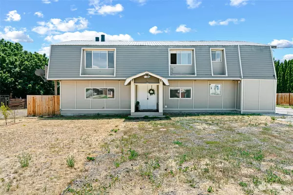 1213 Canal AVE, Tieton, WA 98947