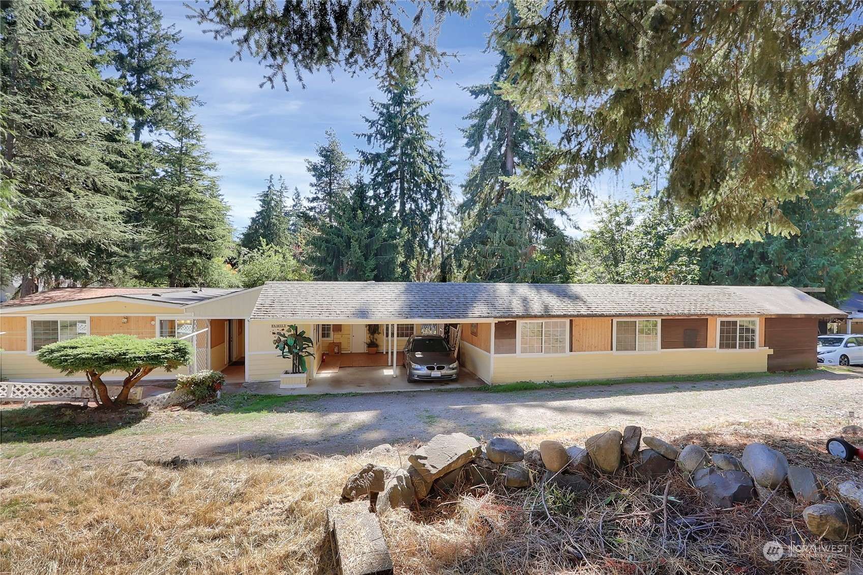 8423 206th Avenue Ct E, Bonney Lake, WA 98391