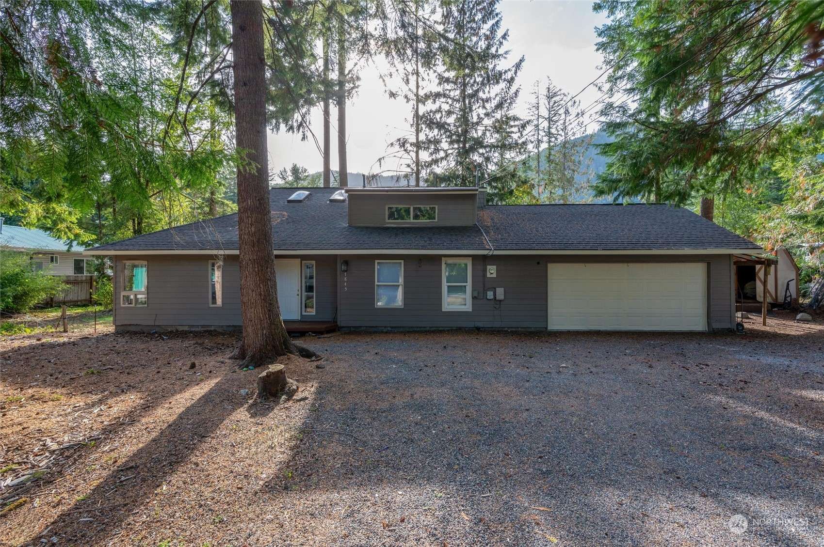 7845 Chateau RD, Maple Falls, WA 98266