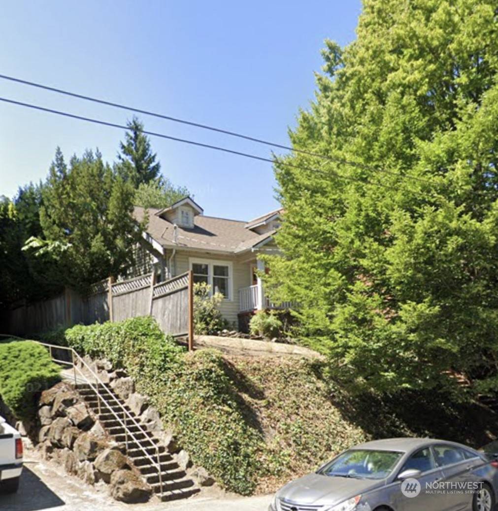 425 19th AVE E, Seattle, WA 98112