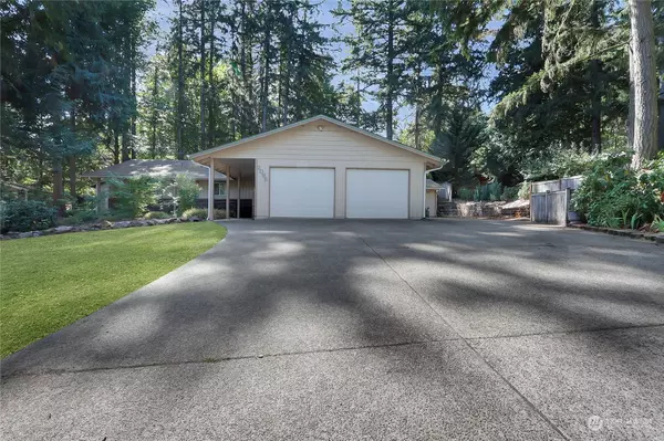 Olympia, WA 98512,2095 Lakemoor DR SW