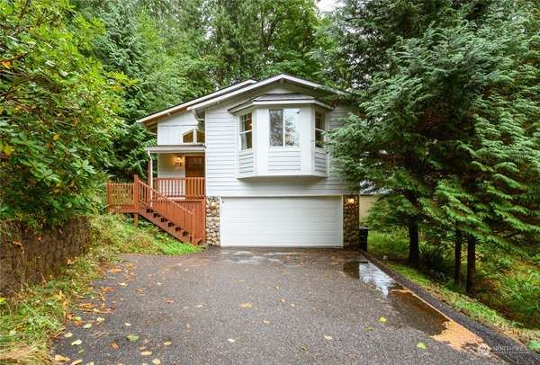 17 A Little Strawberry LN, Bellingham, WA 98229