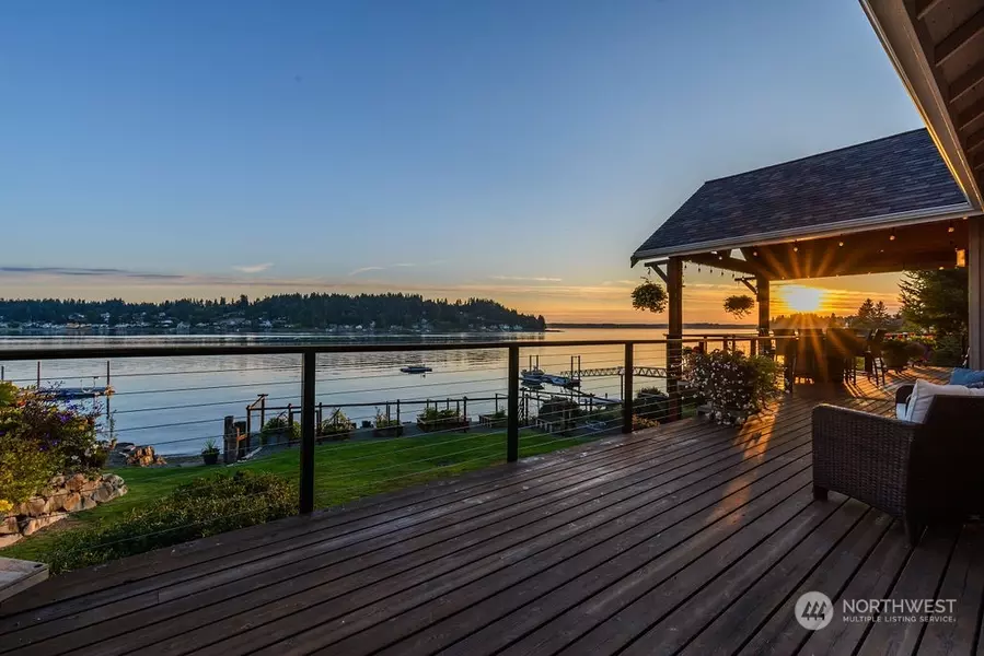 8612 Warren DR, Gig Harbor, WA 98335