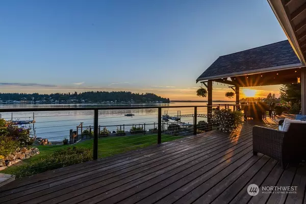 8612 Warren DR, Gig Harbor, WA 98335