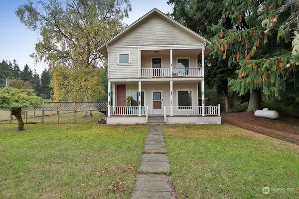 Langley, WA 98260,321 Edgecliff DR