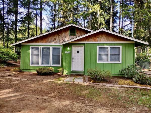 1037 SW Spruce RD, Port Orchard, WA 98367