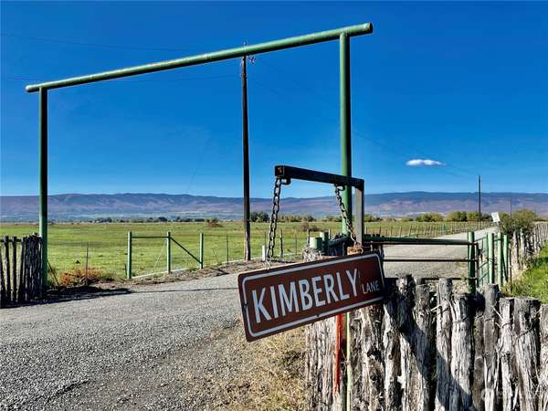 1371 Kimberly LN, Ellensburg, WA 98926