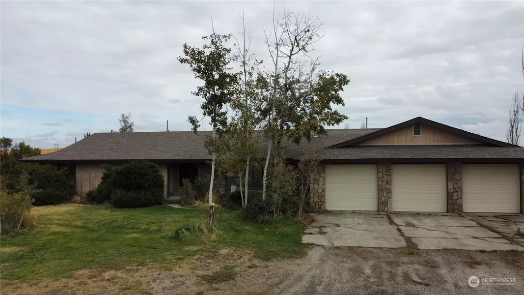 25900 3rd ST N, Davenport, WA 99122