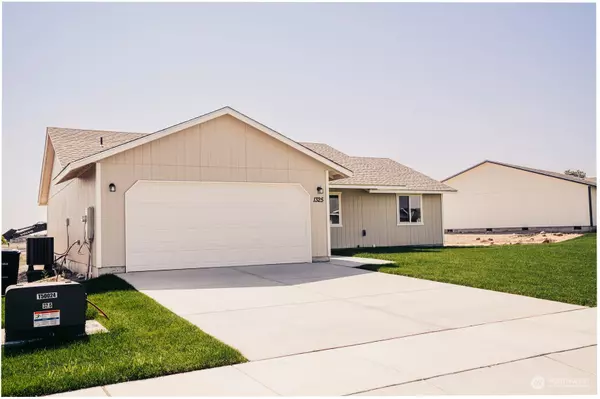 Moses Lake, WA 98837,1305 W Polo Ridge DR