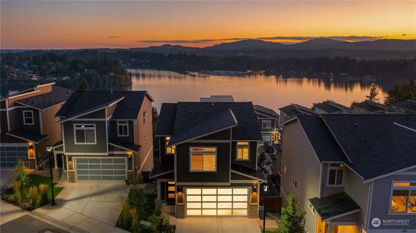 151 Blackfish CT, Bremerton, WA 98310