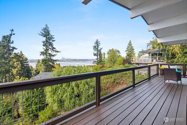 Mercer Island, WA 98040,6900 SE 33rd ST