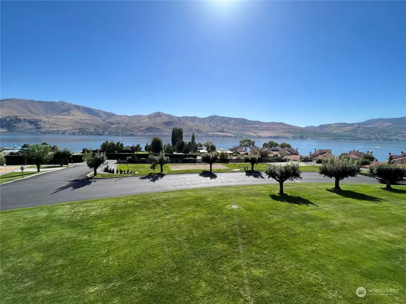 100 Lake Chelan Shores DR #15-8F, Chelan, WA 98816