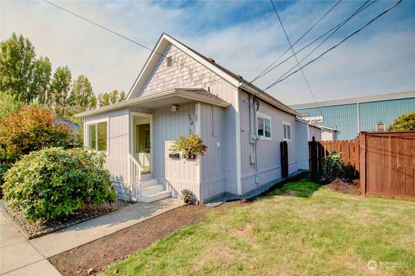 518 518B 4th ST, Anacortes, WA 98221