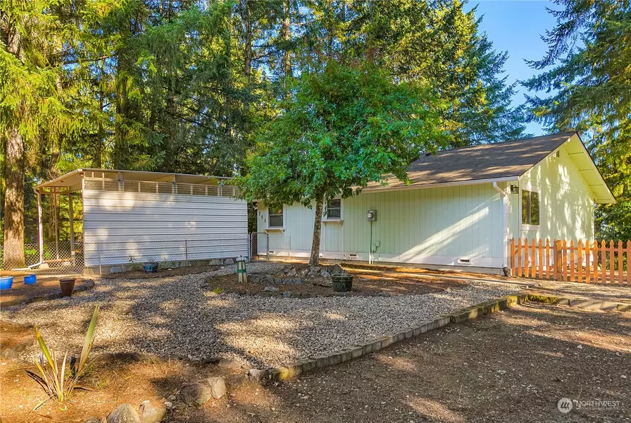 351 NE Santa Maria LN, Belfair, WA 98528