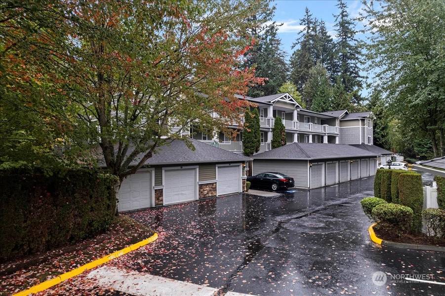 12712 Admiralty WAY #F301, Everett, WA 98204