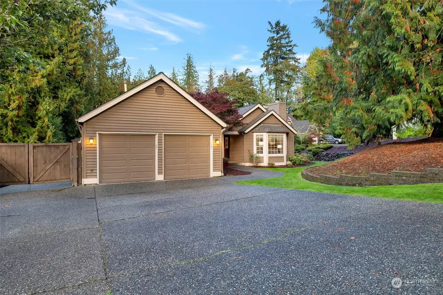 480 Indigo PL NW, Issaquah, WA 98027