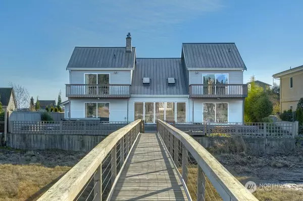 7268 NE William Rogers RD, Indianola, WA 98342