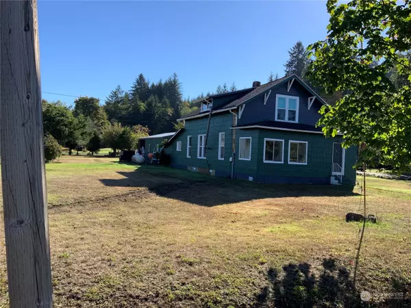 Raymond, WA 98577,1121 Willapa RD