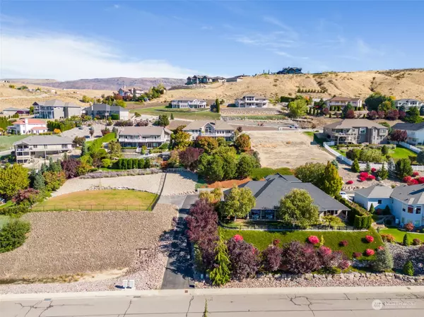 817 Briarwood DR, East Wenatchee, WA 98802